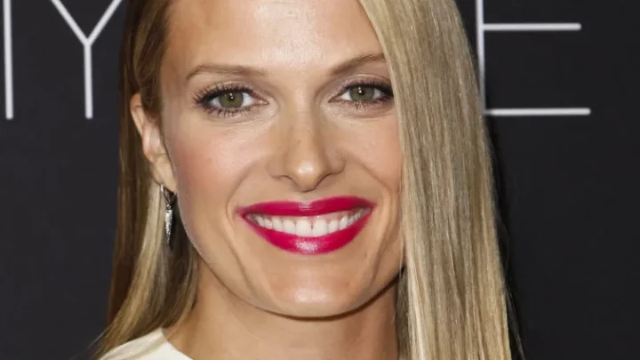 Vinessa Shaw Biography: Husband, Age, Kids, Height, Net Worth, Parents, Movies & TV Shows