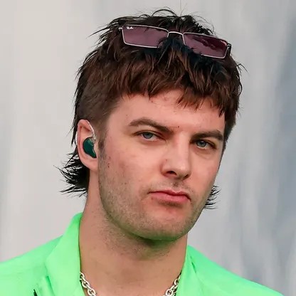 Grian Chatten Biography: Fiancée, Age, Height, Net Worth, Parents, Songs & Albums
