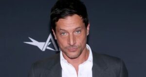 Simon Rex - Biography