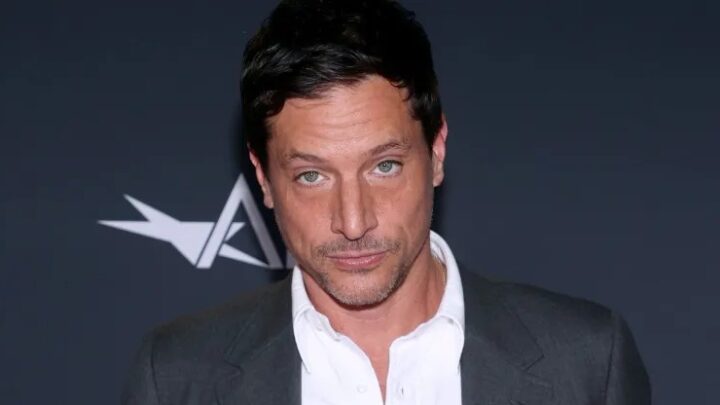 Simon Rex Biography: Age, Height, Net Worth, Parents, Movies & TV Shows, Ex-Girlfriends