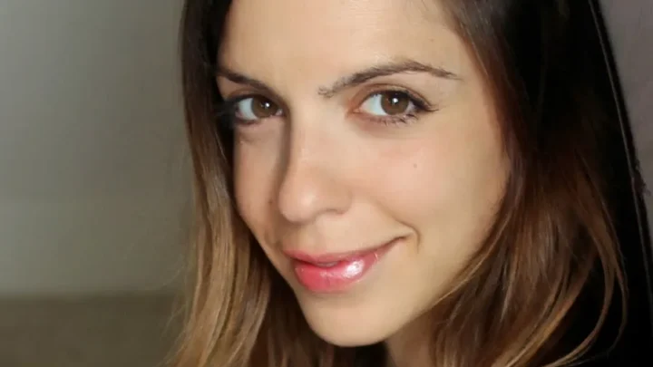 Elle Walker Biography: Husband, Age, Kids, Height, Net Worth, Parents, YouTube Channel