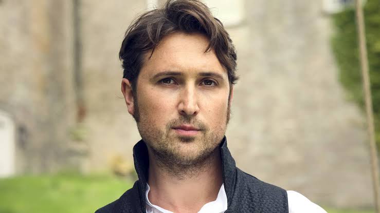 Ben Lloyd-Hughes Biography: Wife, Age, Height, Net Worth, Parents, Siblings, Movies, TV Shows, Ethnicity