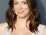Rachel Bloom Biography: Height, Age, Parents, Ethnicity, Net Worth, Awards, Husband, Movies