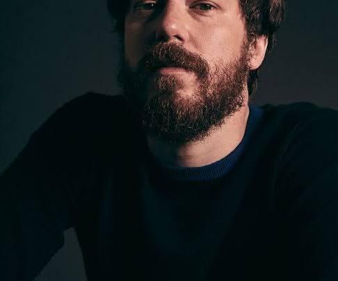 John Gallagher Jr. Biography: Parents, Height, Age, Songs, Religion, Net Worth, Ethnicity, Awards, Girlfriend, Movies