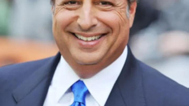 Jon Lovitz Biography: Age, Height, Net Worth, Parents, Movies & TV Shows, Girlfriend