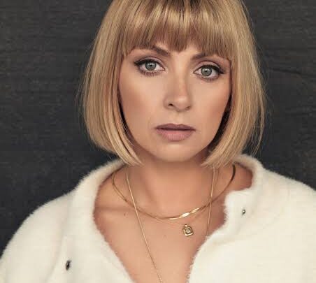 Lisa McGrillis Biography: Husband, Awards, Movies, Age, Height, Instagram, Net Worth, Ethnicity