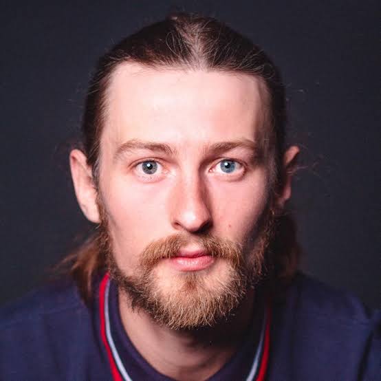 Elliott Tittensor Biography: Age, Height, Net Worth, Siblings, Movies & TV Shows, Instagram, Awards