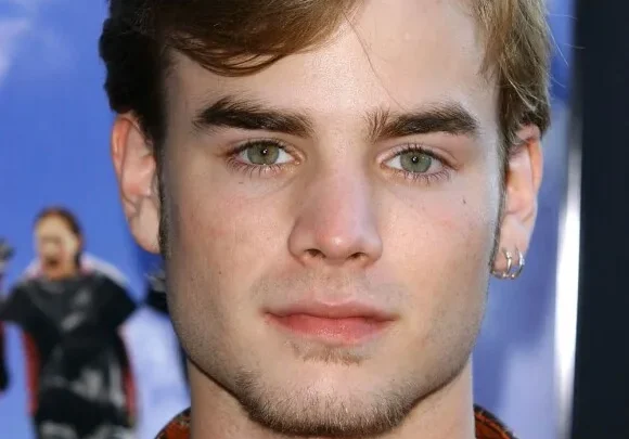 David Gallagher Biography: Net Worth, Height, Movies, Awards, Age, Girlfriend, Ethnicity, Parents
