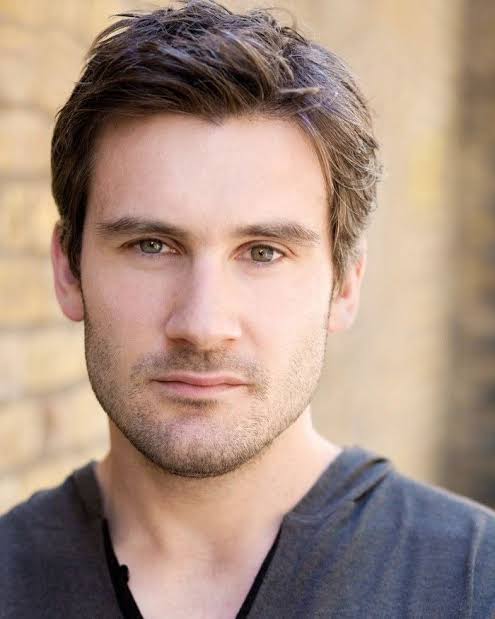 Clive Standen - Biography