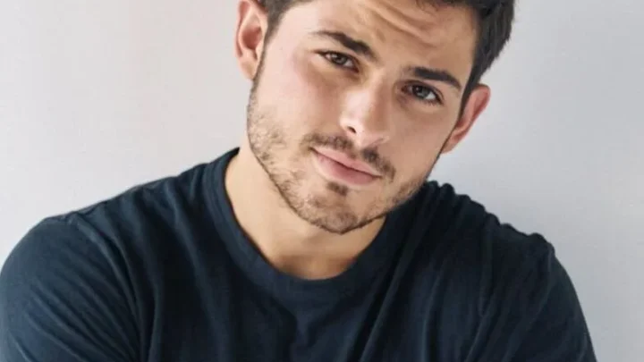 Zach Tinker Biography: Net Worth, Awards, Age, Height, Girlfriend, Parents, Movies, TV Shows, Facebook