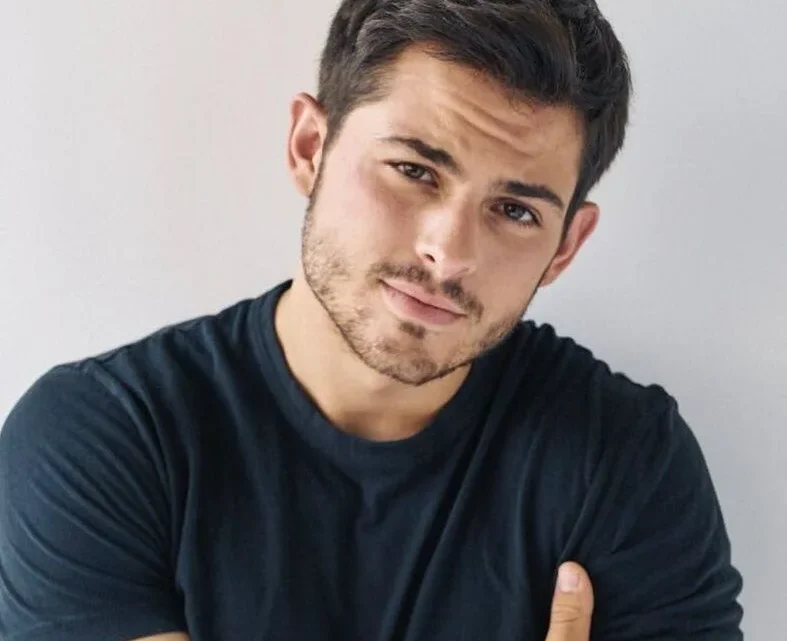 Zach Tinker Biography: Net Worth, Awards, Age, Height, Girlfriend, Parents, Movies, TV Shows, Facebook