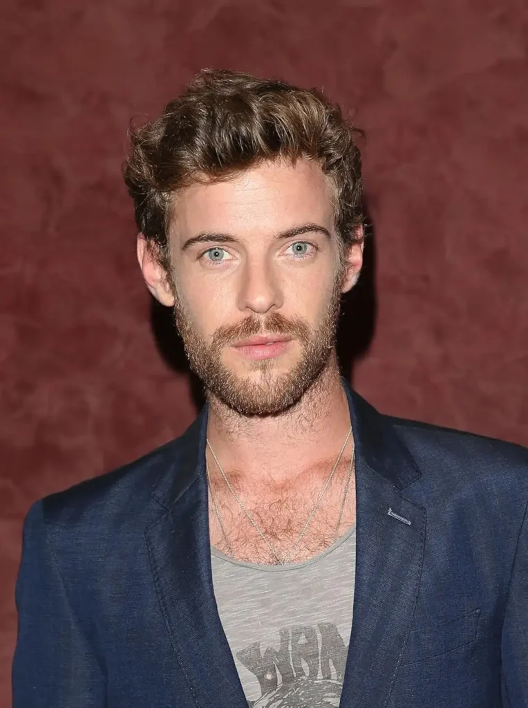 Harry Treadaway - Biography