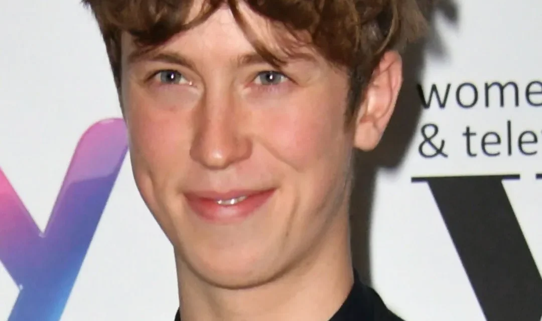Angus Imrie Biography: Nationality, Age, Height, Movies, Net Worth, Parents, Siblings, Education, Kids, Awards