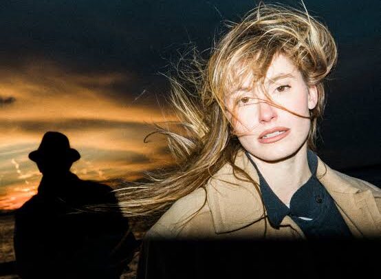 Annie Hamilton Biography: Books, Instagram, Age, Height, Net Worth, Boyfriend, Movies & TV Shows, Parents, Siblings