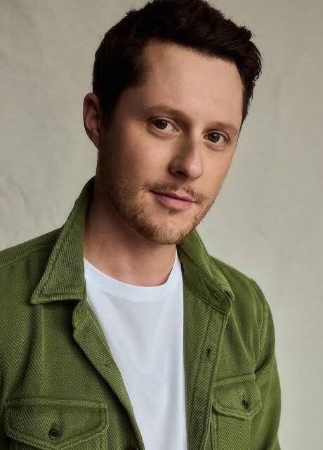 Noah Reid Biography: Age, Movies, Instagram, Height, Net Worth, Wife, Awards, Songs, Ethnicity
