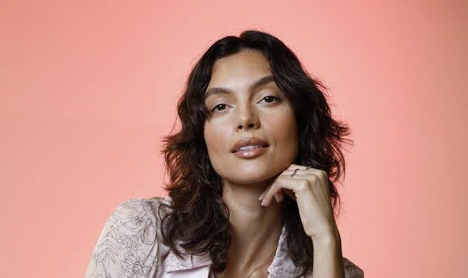 Charlee Fraser Biography: Fashion Brands, Fiancé, Net Worth, Parents, Age, Height, Siblings, Movies, Instagram