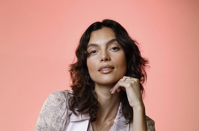 Charlee Fraser Biography: Fashion Brands, Fiancé, Net Worth, Parents, Age, Height, Siblings, Movies, Instagram