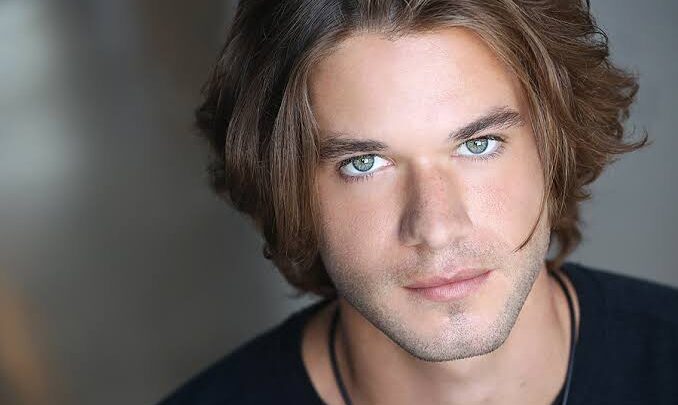 Kenny Resch Biography: Net Worth, Girlfriend, Age, Height, Siblings, Movies & TV Shows, Books, Parents