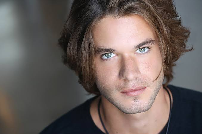Kenny Resch Biography: Net Worth, Girlfriend, Age, Height, Siblings, Movies & TV Shows, Books, Parents
