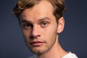 Aidan Scott - Biography