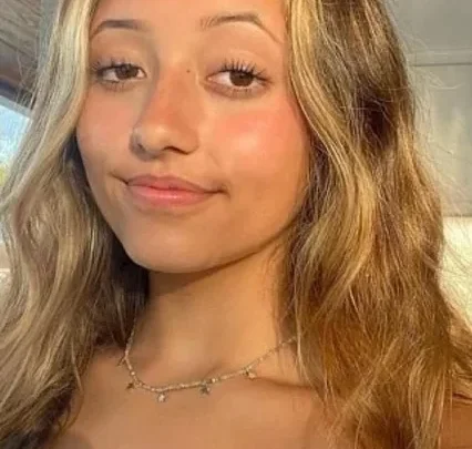 Alexis Ryan Biography: Age, Height, Net Worth, Parents, Siblings, Career