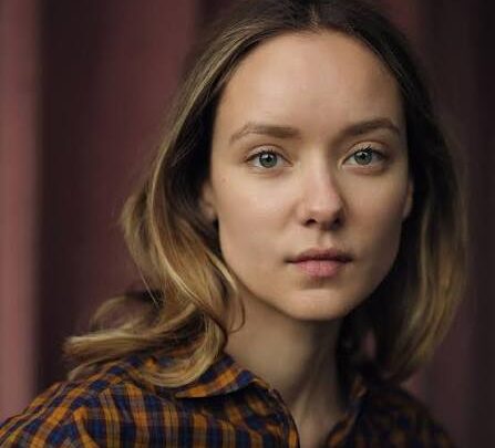 Alexandra Dowling Biography: Movies & TV Shows, Net Worth, Parents, Age, Height, Boyfriend, IMDb, Wikipedia