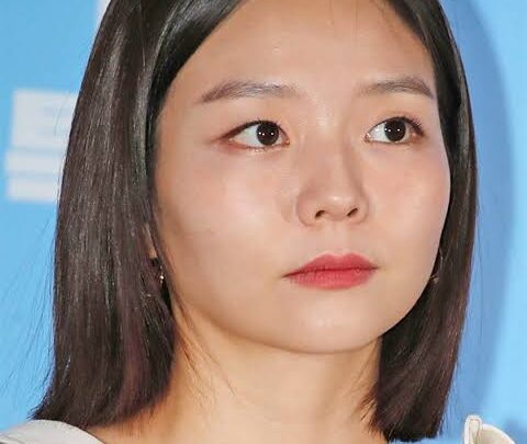 Esom Biography: Height, Net Worth, Kids, Movies, Age, Boyfriend, Siblings, TV Shows, Parents, Modelling