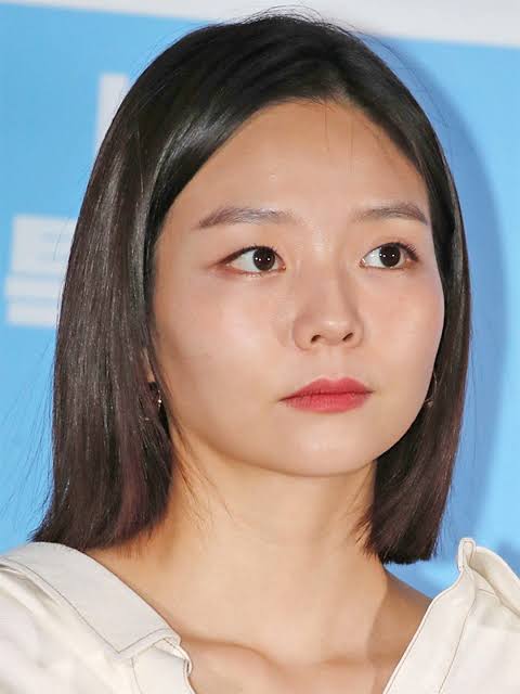 Esom Biography: Height, Net Worth, Kids, Movies, Age, Boyfriend, Siblings, TV Shows, Parents, Modelling