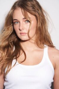 Isabella Kai - Biography
