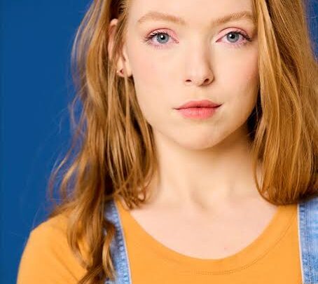 Mackenzie Smith Biography: Age, Movies, Instagram, Height, Net Worth, Ethnicity, Boyfriend, Awards