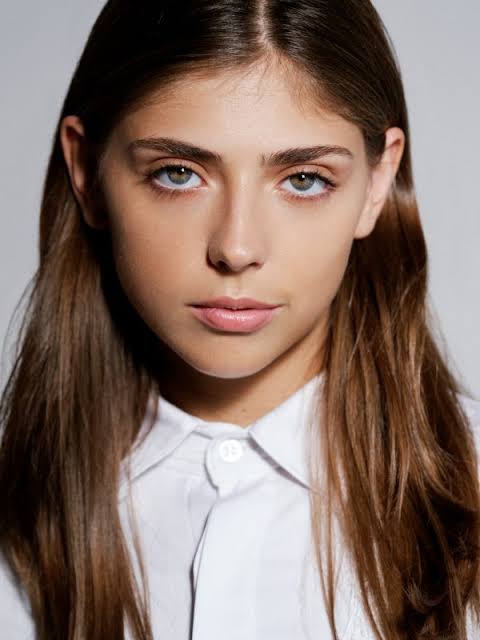 Carmen Arrufat Biography: Net Worth, Instagram, Ethnicity, Age, Height, Awards, Parents, Movies
