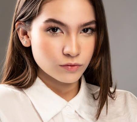 Alanna De La Rossa Biography: Net Worth, Songs, Ethnicity, Height, Parents, Awards, Boyfriend, Age, Movies