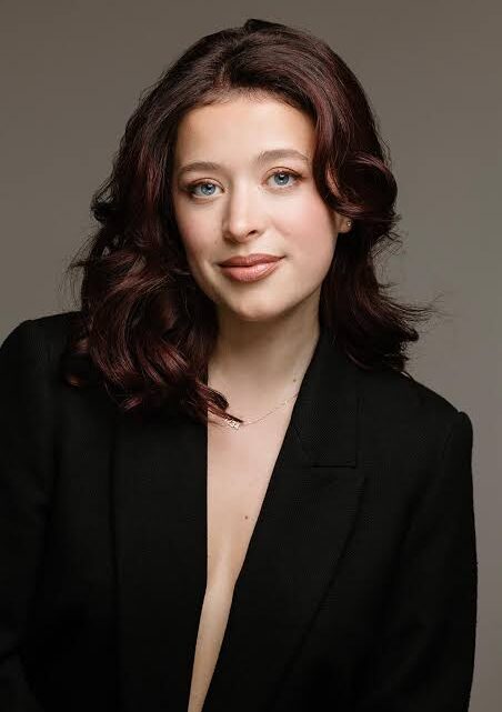 Addison Holley Biography: Age, Instagram, Net Worth, Boyfriend, Movies, Height, Awards