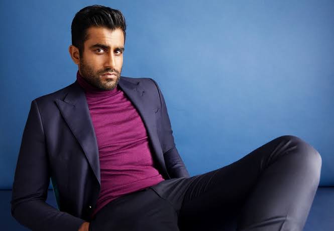 Bally Gill Biography: Net Worth, Movies,  Girlfriend, TV Shows, Age, Height, Parents, Twitter