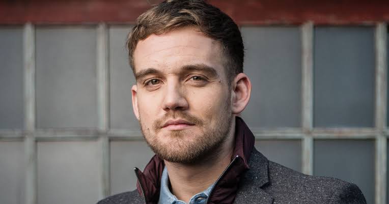 James Burrows Biography: Movies & TV Shows, Age, Kids, Net Worth, Partner, Parents, Instagram,  Height