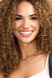 Scarlet Spencer - Biography