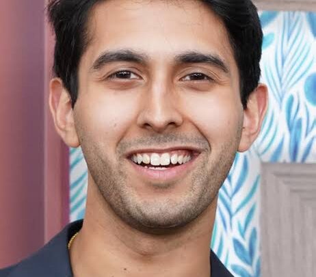 Cheech Manohar Biography: Parents, Age,  Girlfriend, Net Worth, Books, Movies, Instagram, Broadway Shows