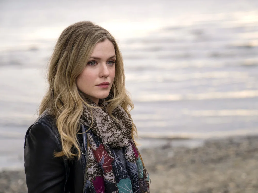 Harriet Dyer - Biography
