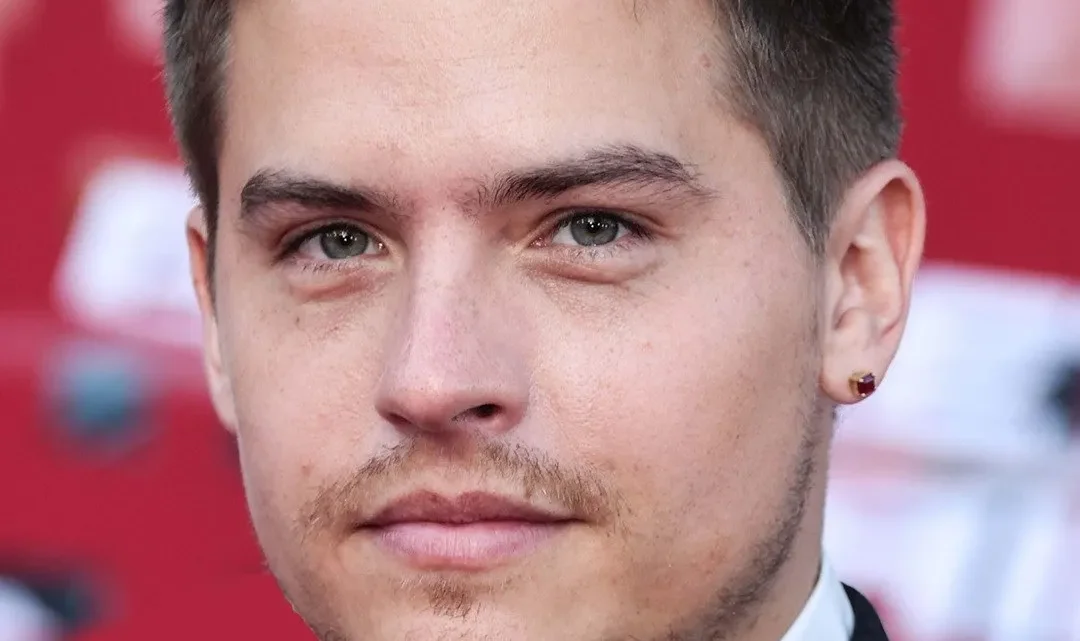 Dylan Sprouse Biography: Wife, Age, Height, Net Worth, Parents, Movies & TV Shows, Siblings