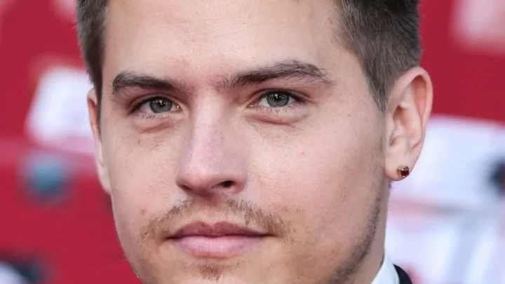 Dylan Sprouse Biography: Wife, Age, Height, Net Worth, Parents, Movies & TV Shows, Siblings