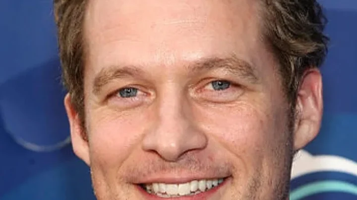 James Tupper Biography: Wife, Age, Kids, Height, Net Worth, Parents, Movies & TV Shows, Partner