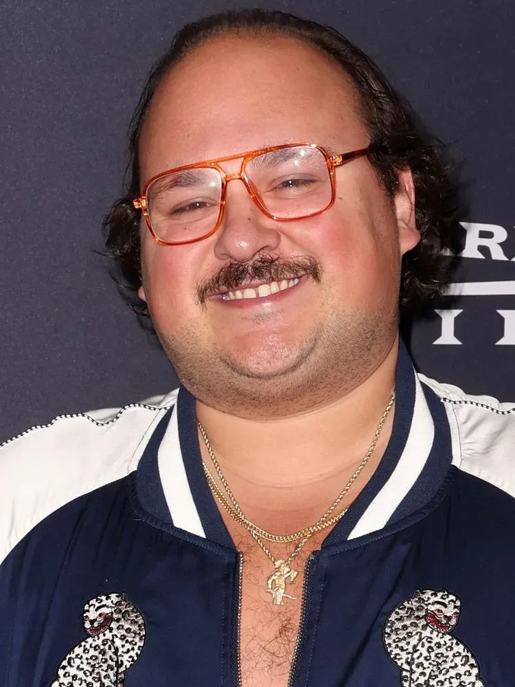 Stavros Halkias - Biography