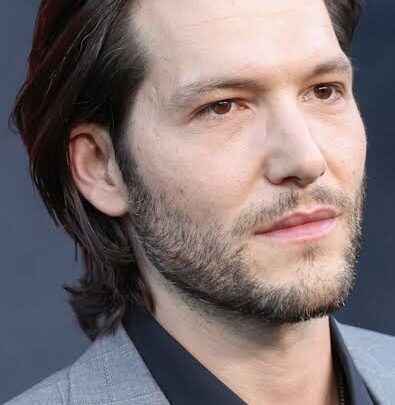 Jeff Wilbusch Biography: Net Worth, Wife, Ethnicity, Age, Height, Religion, Movies, Awards, Parents