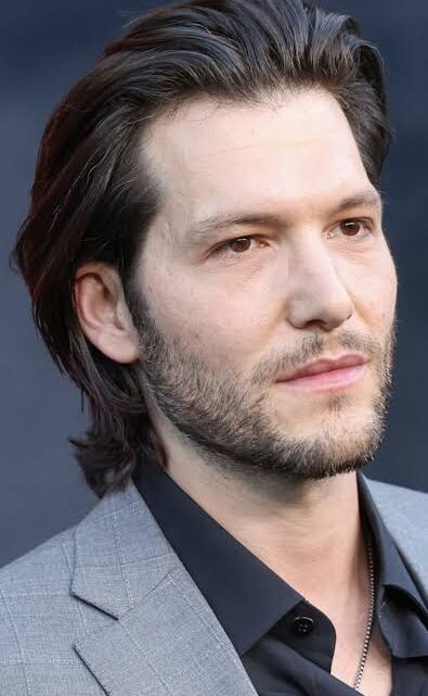 Jeff Wilbusch Biography: Net Worth, Wife, Ethnicity, Age, Height, Religion, Movies, Awards, Parents
