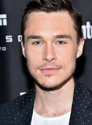 Sam Underwood Biography: Height, Awards, Net Worth, Wife, Religion, Ethnicity, Age, Movies, Instagram