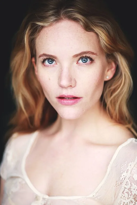 Tamzin Merchant - Biography