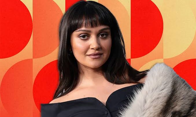 Ariela Barer Biography: Net Worth, Parents, Movies, Age, Height, Twitter, TV Shows, Boyfriend, Nationality