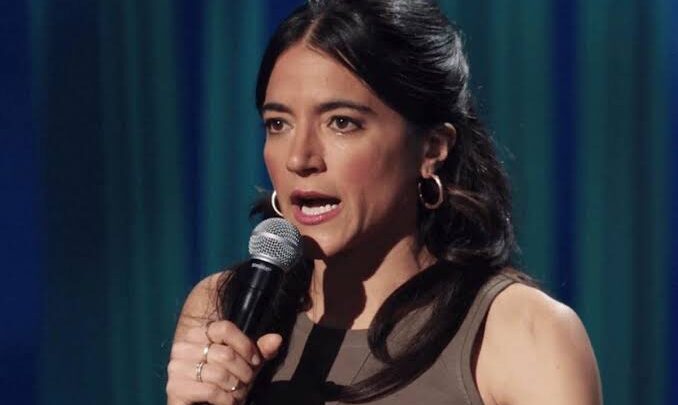 Alyssa Limperis Biography: Facebook, Siblings, Awards, Age, Height, Net Worth, Parents, Movies & TV Shows