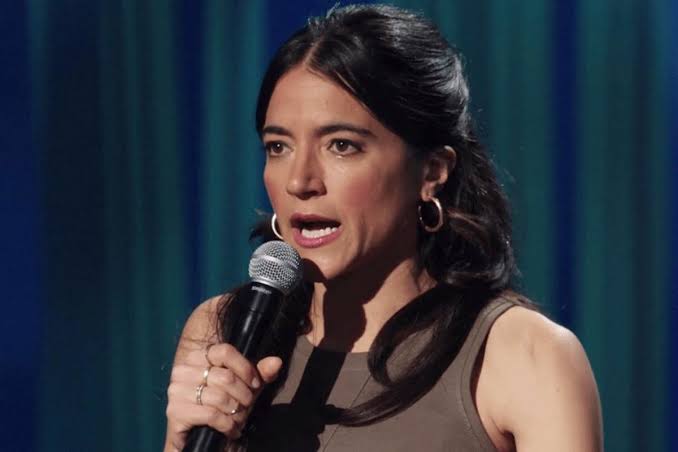 Alyssa Limperis Biography: Facebook, Siblings, Awards, Age, Height, Net Worth, Parents, Movies & TV Shows