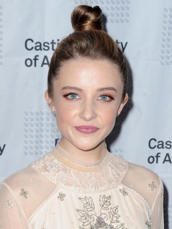 Samantha Isler Biography: Net Worth, Siblings, Age, Height, Boyfriend, Parents, Movies & TV Shows, Twitter